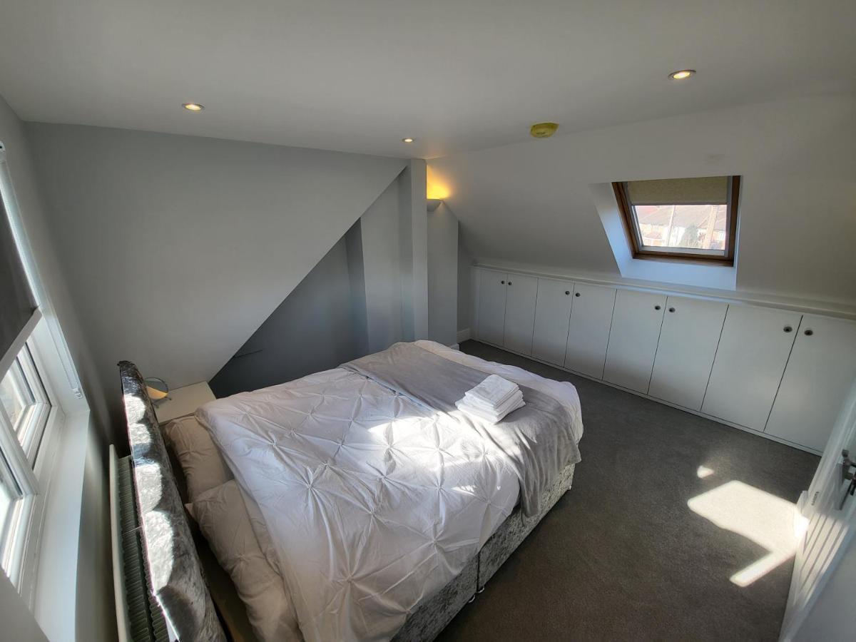 High Spec Large 6 Bedroom House! Kingston upon Thames  Ngoại thất bức ảnh